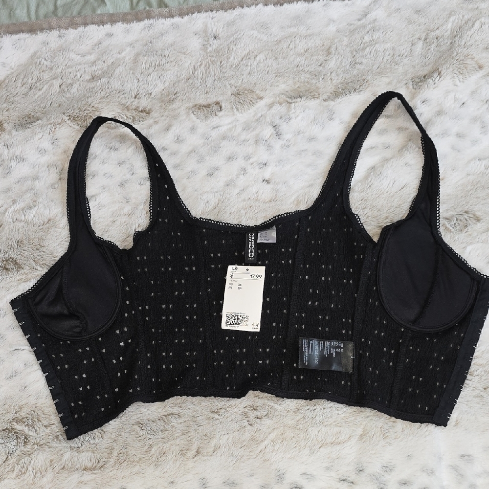 Black Lace Cropped Camisole Tank Top - Womens - Picture 7 of 11